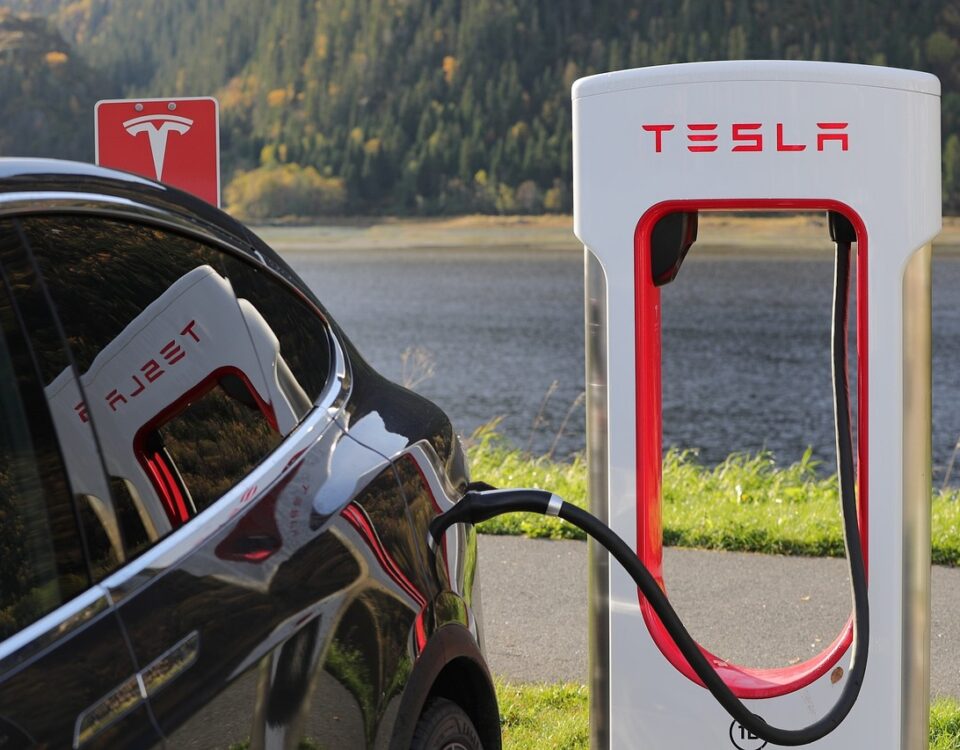 Quanto costa ricaricare auto elettrica alle colonnine