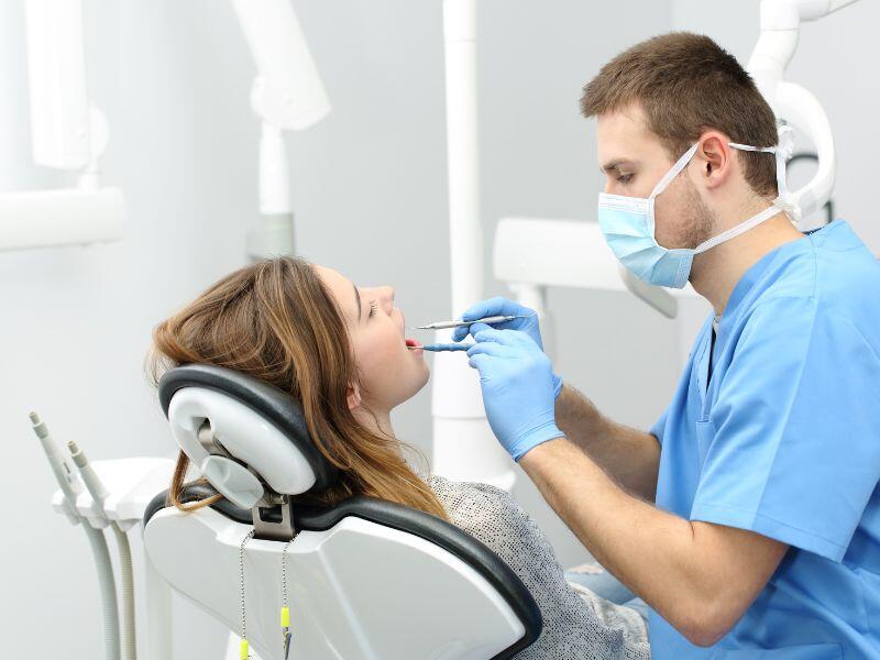 Quanto costa una visita dal dentista